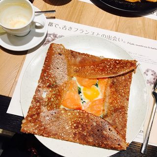 サーモンとほうれん草のガレットセット(ブレッツカフェ 京都店 （BREIZH Cafe）)
