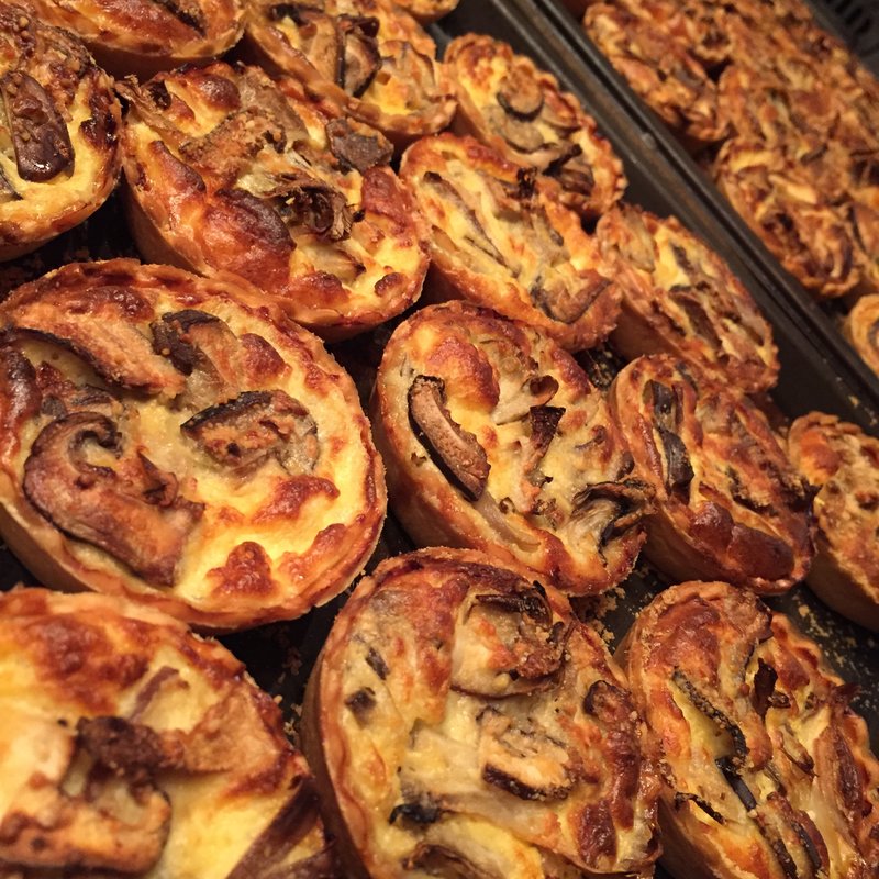 ベーコンとキノコのキッシュ(蝦夷風花)