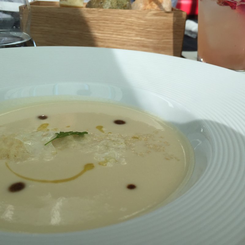 カリフラワーのスープ(センシ バイ ハインツ ベック （sensi by Heinz Beck）)