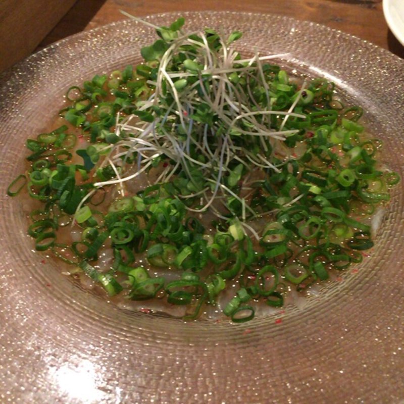 平目のカルパッチョ(鶴見葡萄酒酒場 )