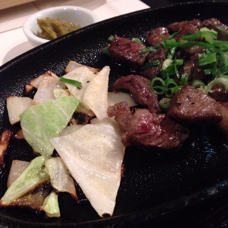 馬中落ちカルビのコロコロ焼(馬肉屋 緑井ファーム)