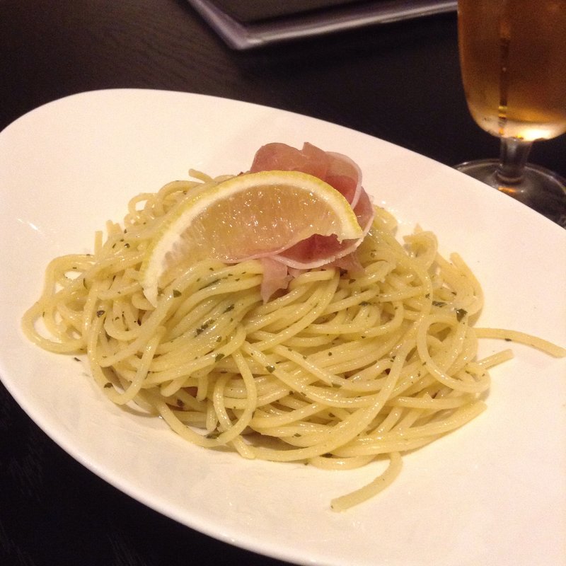 バジルと生ハムのパスタ(Cafe de Shanica)