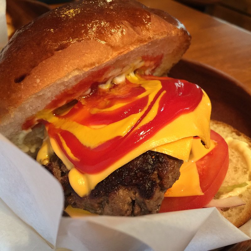 ダブルチーズバーガー(BAKERY 燈 LAMP （ベーカリーランプ）)