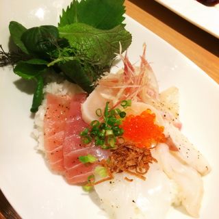 本日の鮮魚カルパッチョ丼(ビストロ アトリ ～BISTRO LA ATORI～)