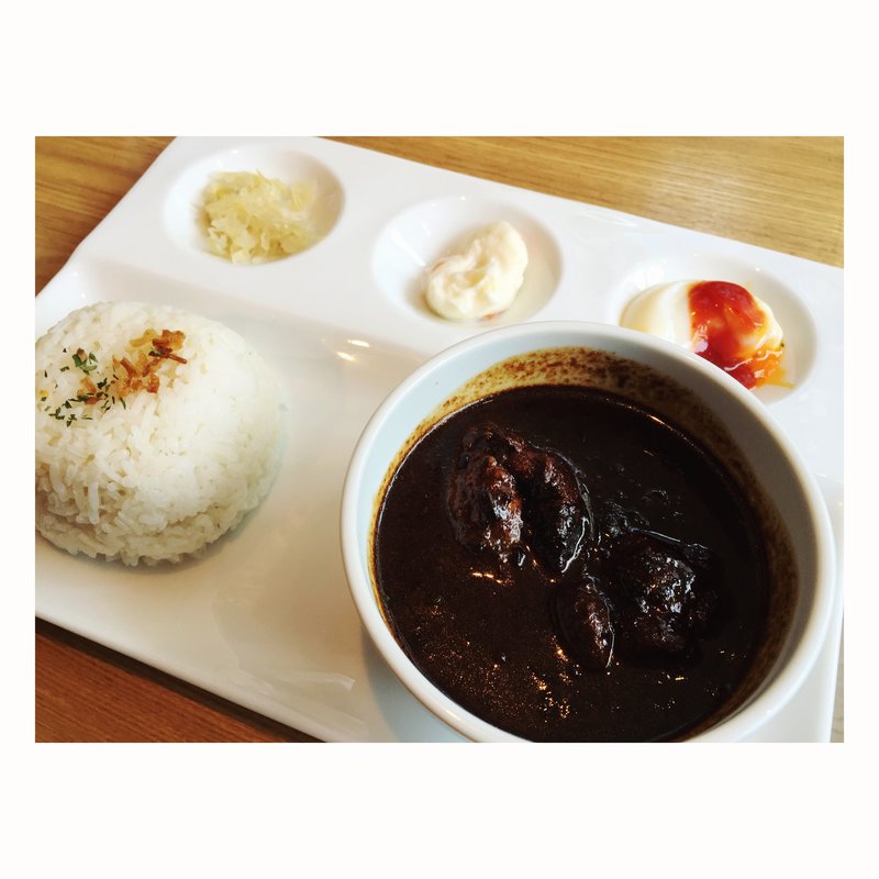 オリエンタルブラックカレー(スプントカフェ （SPUNTO CAFE）)