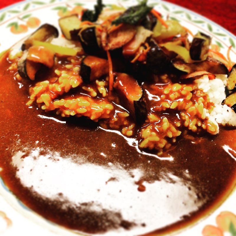 ナスとベーコンのカレー(ガラム)