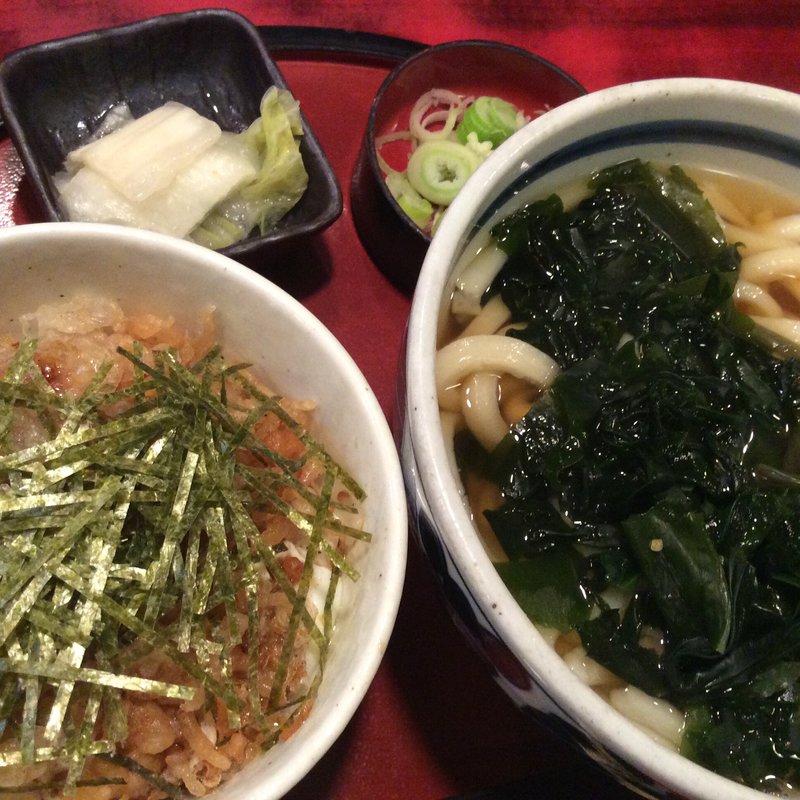 天玉丼とわかめうどん(天下一)