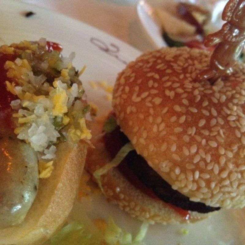 ハンバーガー(ホテルニューオータニ　トレーダーヴィックス)