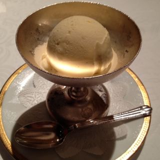 バニラアイスクリーム(資生堂パーラー 銀座本店レストラン)