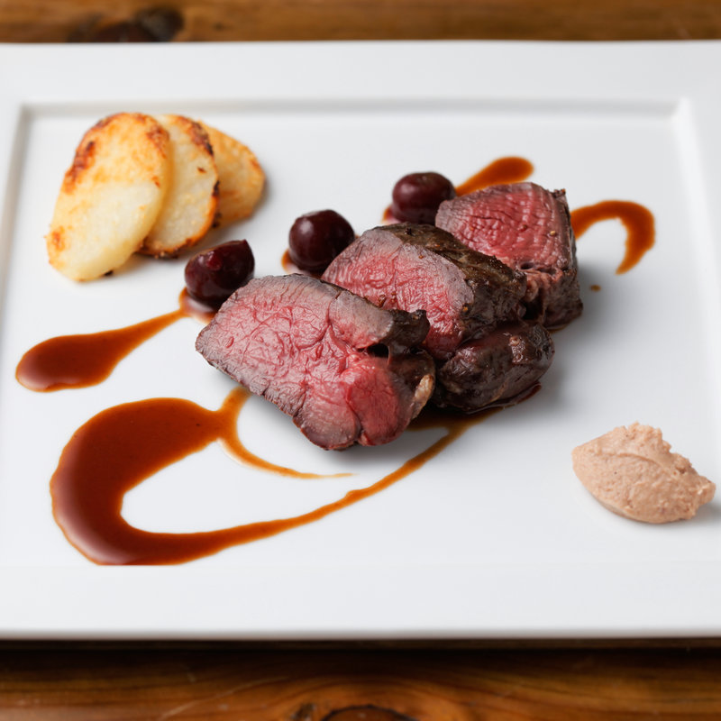 熟成肉のグリル　マデラソース(ル プリュース)