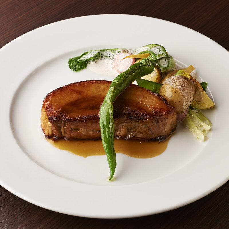 フォアグラのポワレ　金柑コンフィチュールとパンデピス(ルエ・ヴェル・ロール)