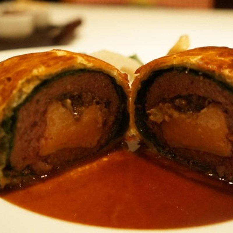 和牛のパイ包み(フレンチレストラン ルカンケ（REQUINQUER)白金台)