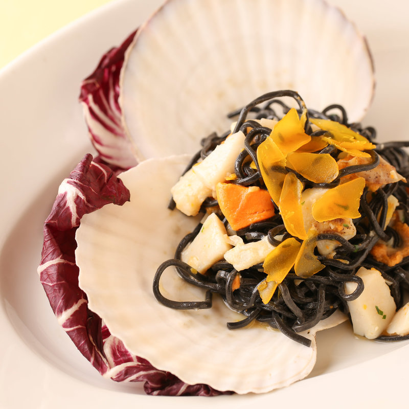 イカスミのパスタ　カラスミとともに(ルスティカネラ （RUSTICANELLA）)