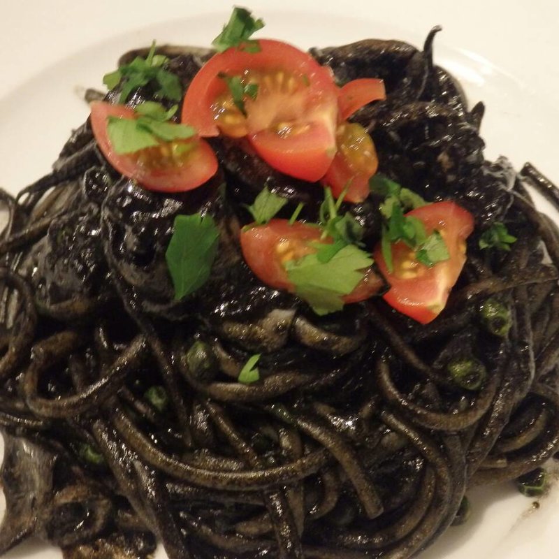 イカ墨のパスタ(LEON （レオン）)
