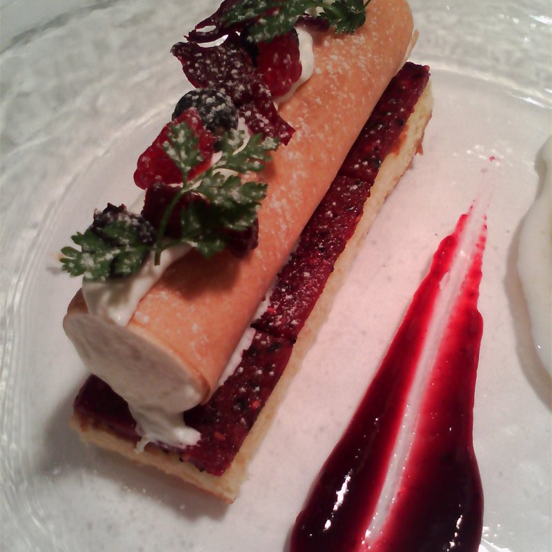 いちごのムースケーキ(ヒロミチ)