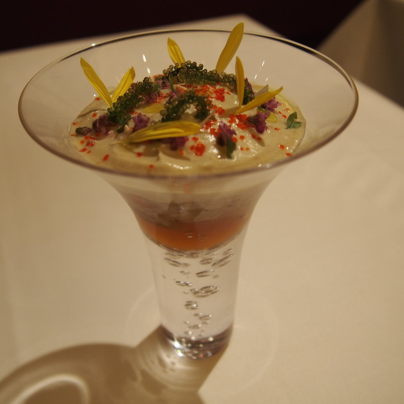 ズワイガニとカリフラワーのババロア青海苔のジュレ掛け(MAY)