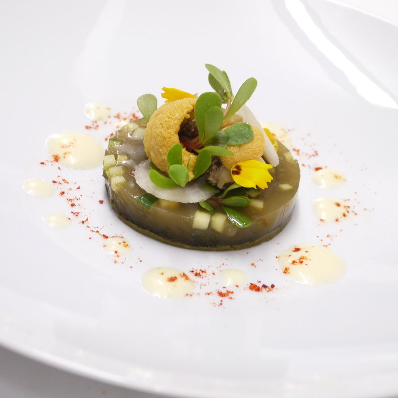 野菜のテリーヌ　ウニ添え(l’Odorante par Minoru Nakijin)