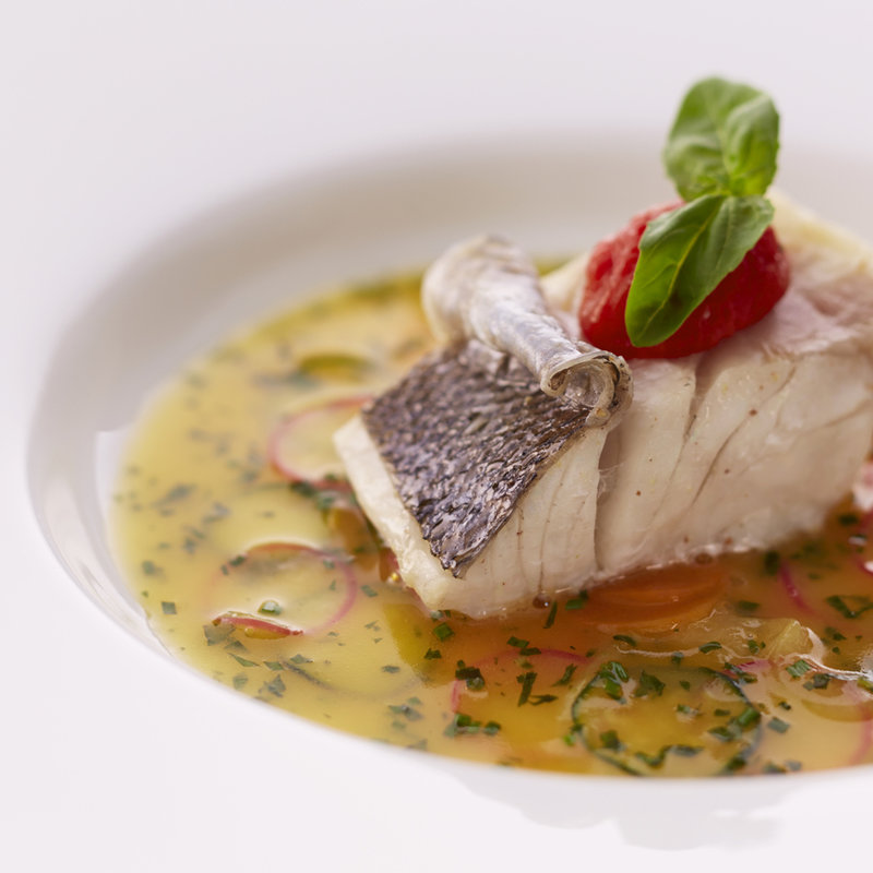 さわらのソテー　ジュレと共に(l’Odorante par Minoru Nakijin)