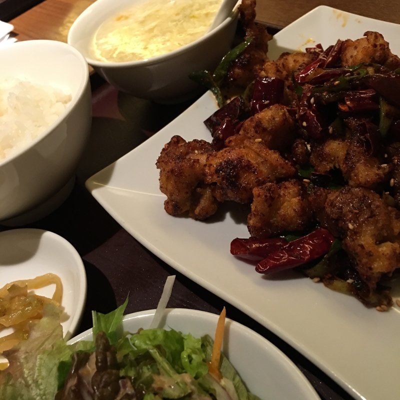 辣子鶏（ラーツーチー）(過門香歩高里（ブルゴーニュ） 六本木店)