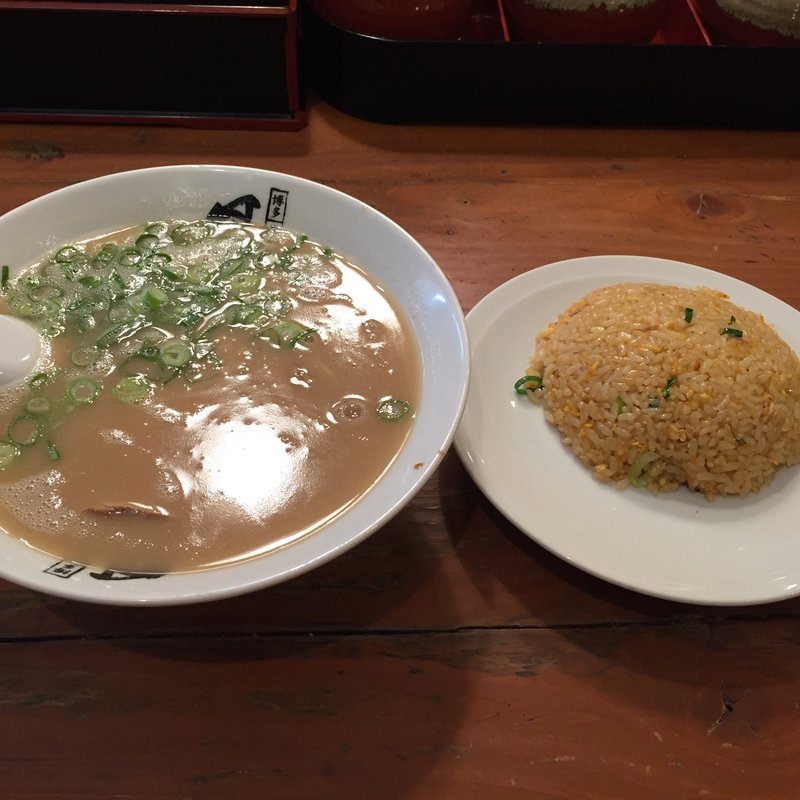 半分やきめし定食(博多長浜ラーメン 風び ホークスタウン店)