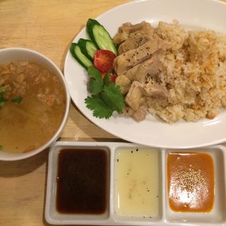 チキンライス(粥麺楽屋 喜々 （カユメンガクヤキキ）)