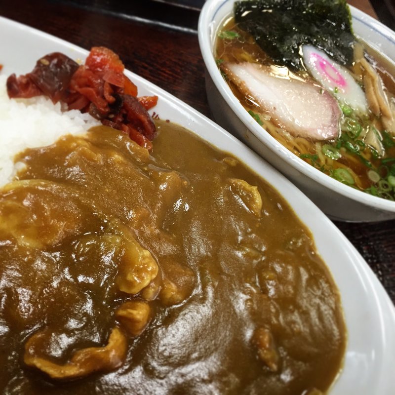 カレーとミニラーメンセット(志ほ川北支店)