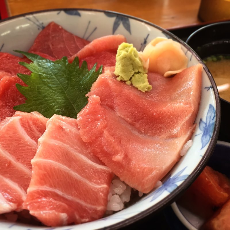 マグロ丼(宮本商店)