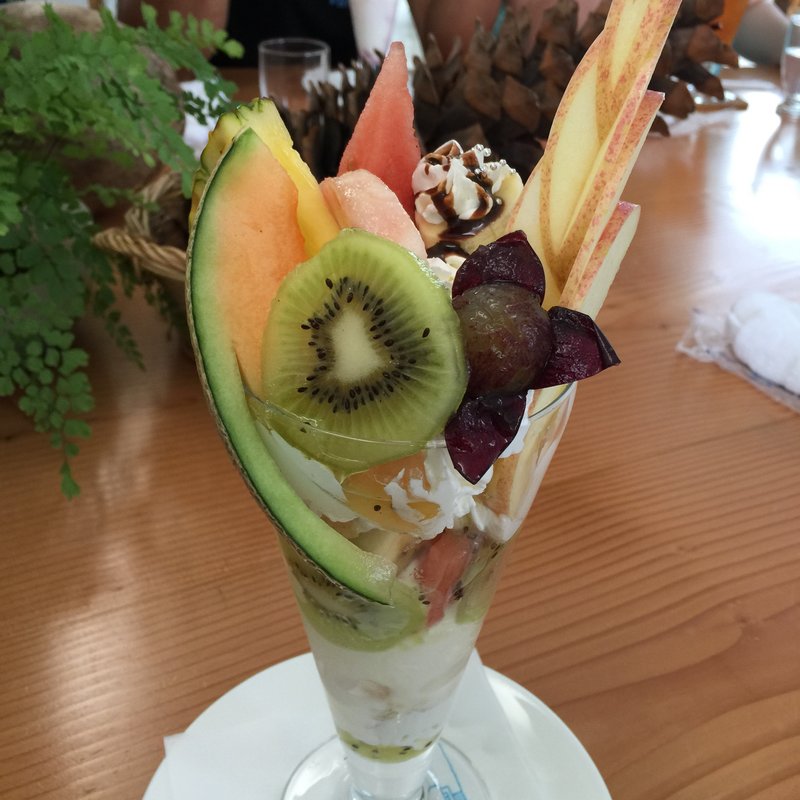 フルーツパフェ(ココナッツアイランド 本店 )