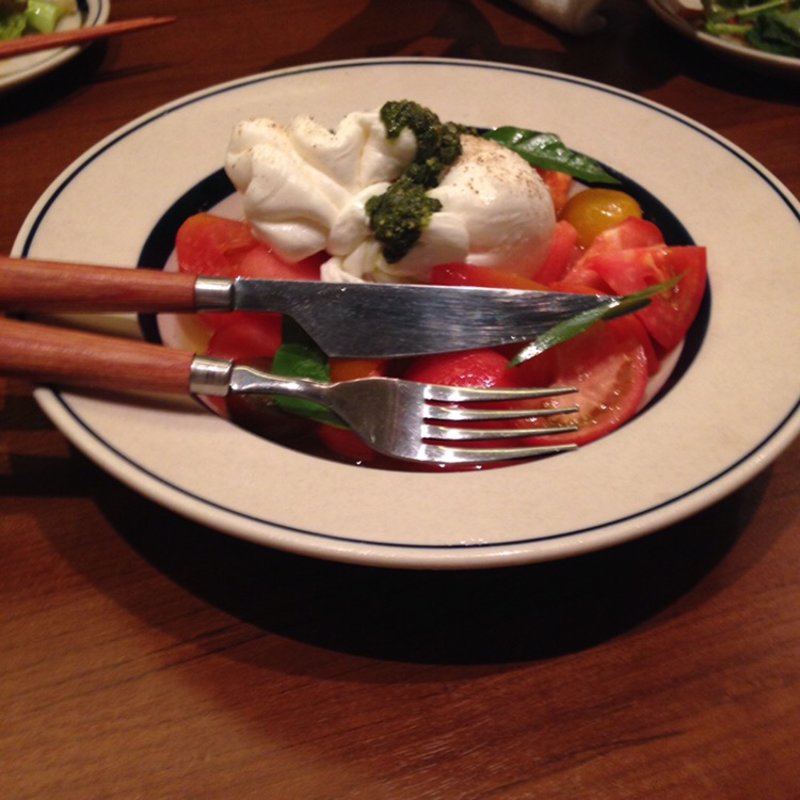 ブッラータチーズといろいろトマト bonumのカプレーゼ 〈4人前〉(bonum （ボナン）)