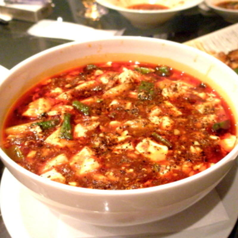 水煮牛肉(四川菜　龍滕 )