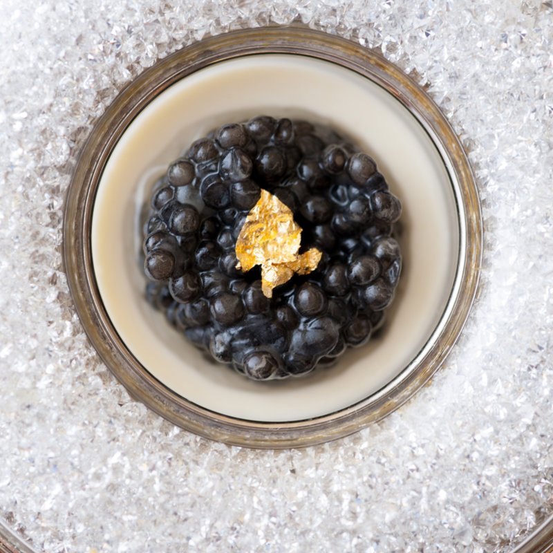 カスピ海 ウラル川産 最高ランクキャヴィア“ベルーガ”(フランス料理 ラノー・ドール )