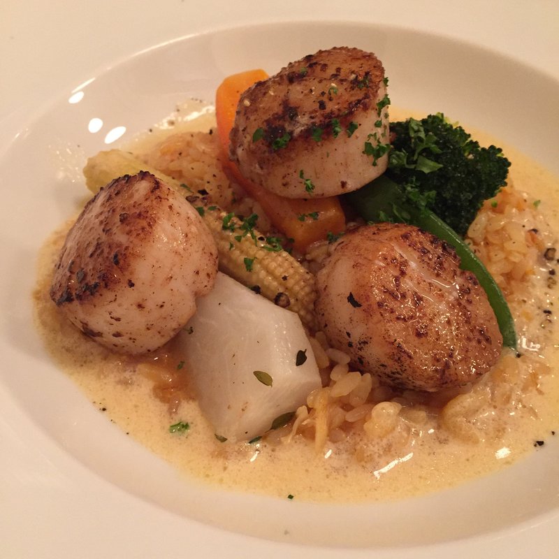 帆立のポワレとズワイ蟹のリゾット ベルモットクリームソース(プティタプティ 大井町)