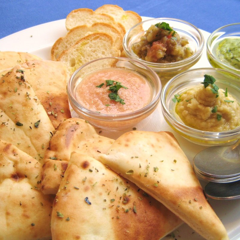 ギリシャ風ピタパン　ディップ(SPYRO’S 六本木店)