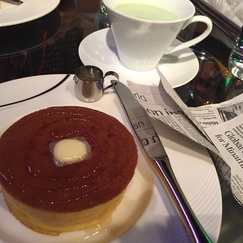 発酵バターのパンケーキ＆ホット抹茶オレ(雪ノ下心斎橋)