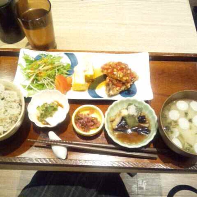 紬 つむぎ お膳 さばの竜田揚げ甘酢野菜ソース(カフェ ソラーレ Tsumugi 有楽町マルイ店 )