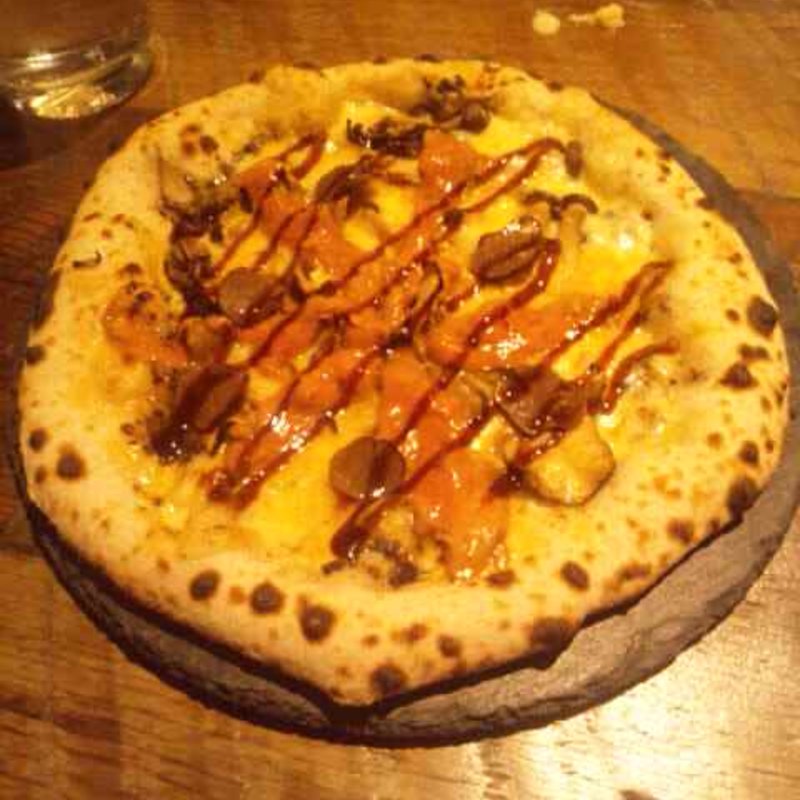 フォアグラと黒トリュフのピッツァ(SMITH （スミス）)