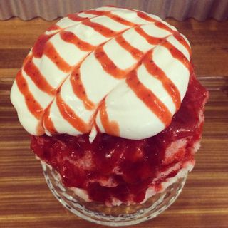 ホイップいちごみるく(ハチク （HACHIKU）)