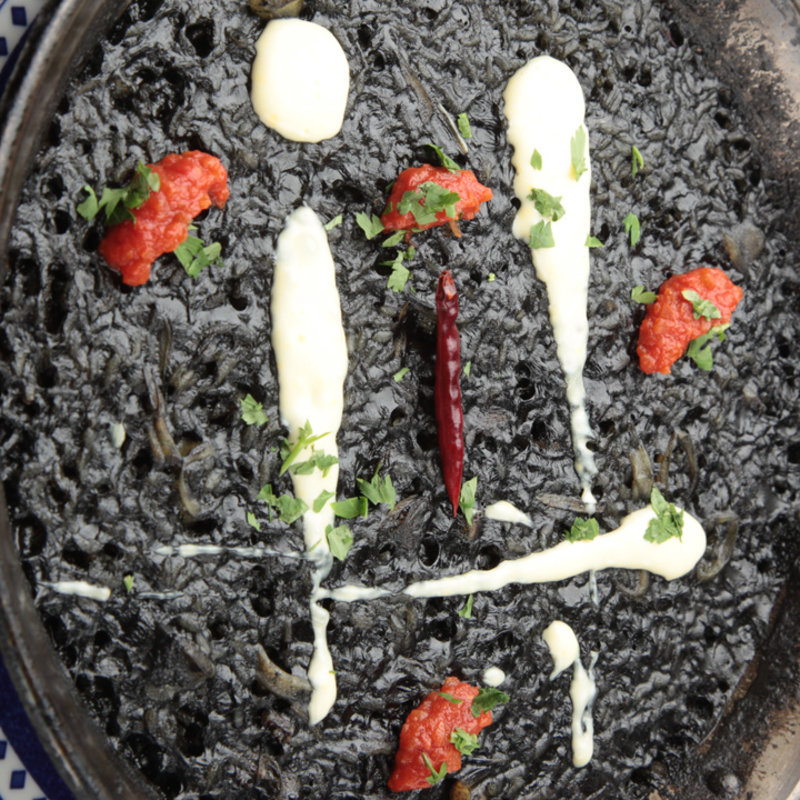 イカ墨のパエリア(赤坂スペインクラブ アラ )