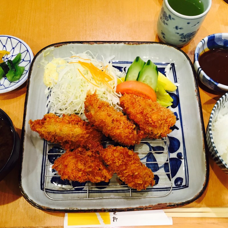 カキフライ定食(とんかつ花柳)