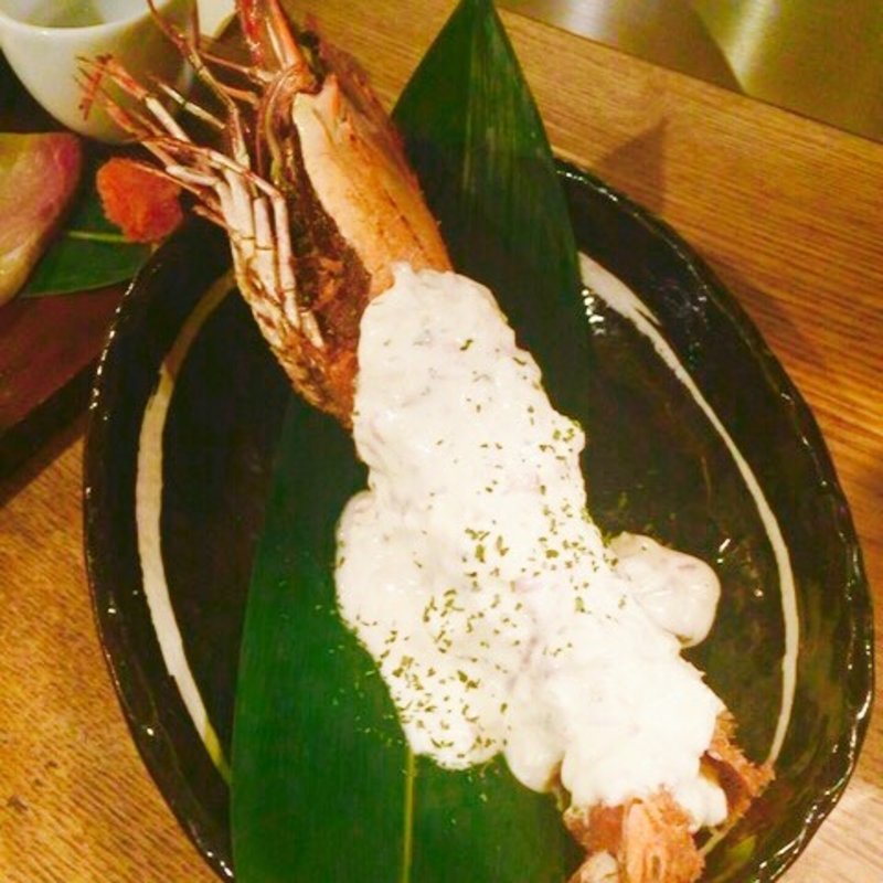 巨大燻製海老フライ(煙　燻製バル　トリベーネ 心斎橋店 （ケムリクンセイバルトリベーネ）)