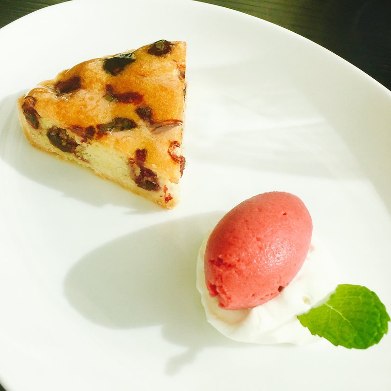 季節のタルト＆アイスクリーム(THE COSMOPOLITAN GRILL BAR TERRACE)