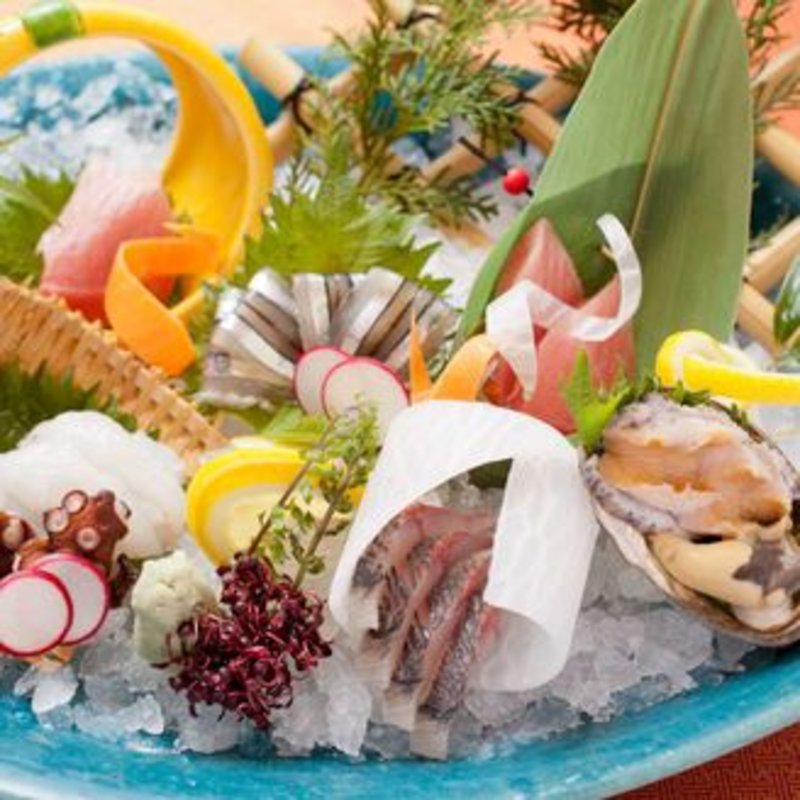 鮮魚のお造り七点盛り合わせ(香家 上野店)