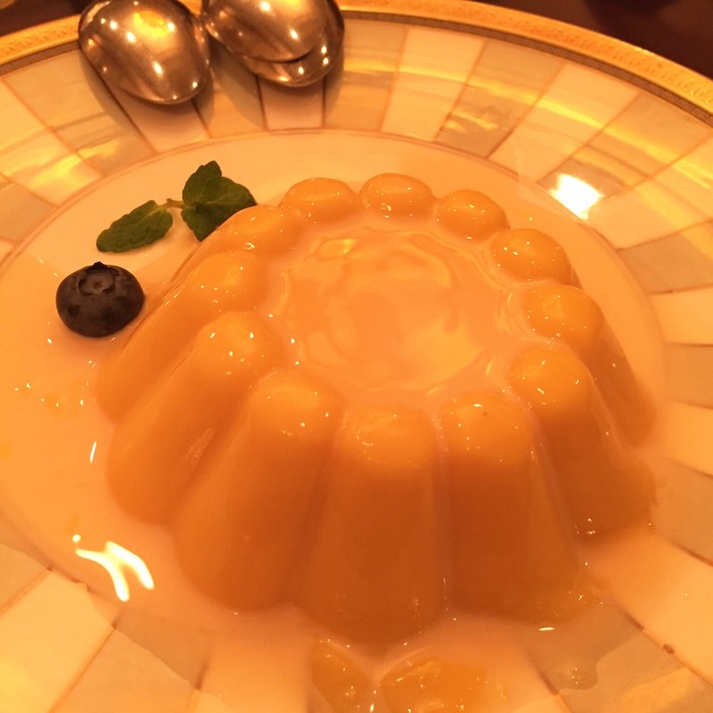 マンゴープリン(上海料理「状元楼」)