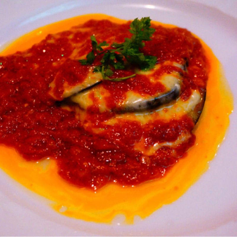 米茄子とモッツアレラのミルフィーユ(ヤネウラ （yaneura）)