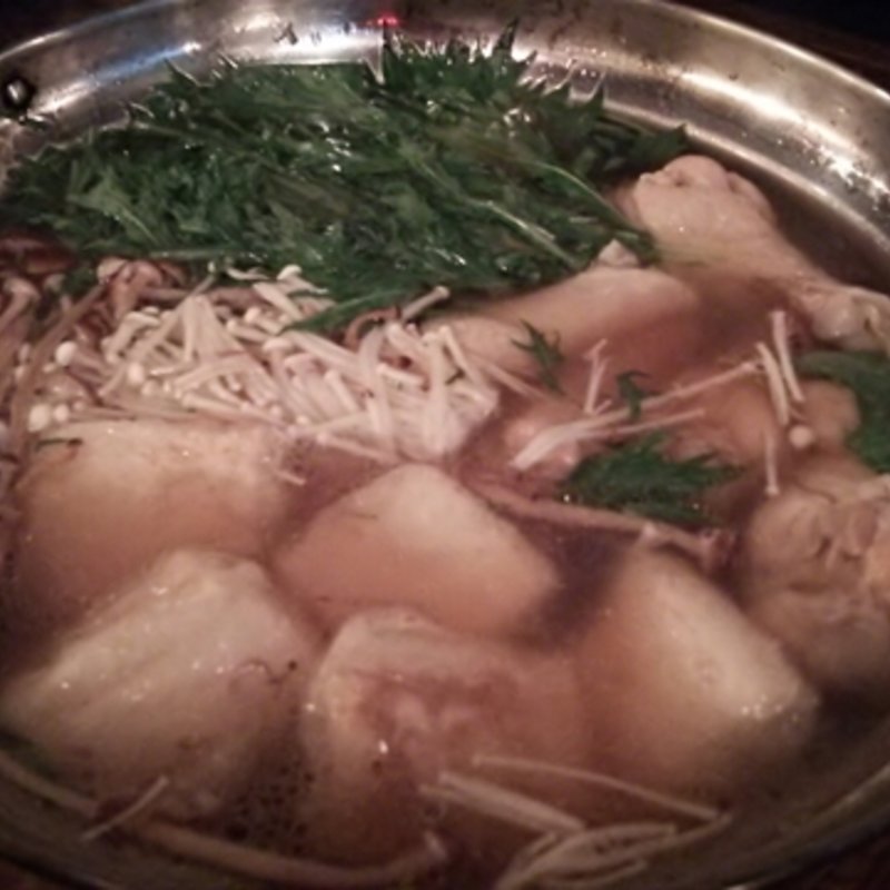 手羽先のお鍋(ヤネウラ （yaneura）)