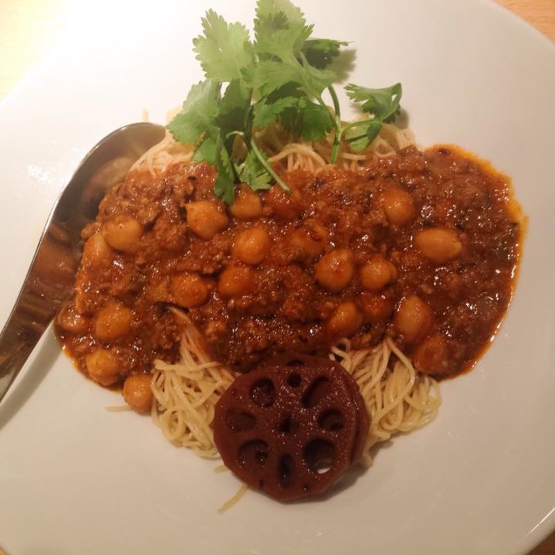 豚挽き肉とひよこ豆のキーマカレー麺(香港麺専家 天記)