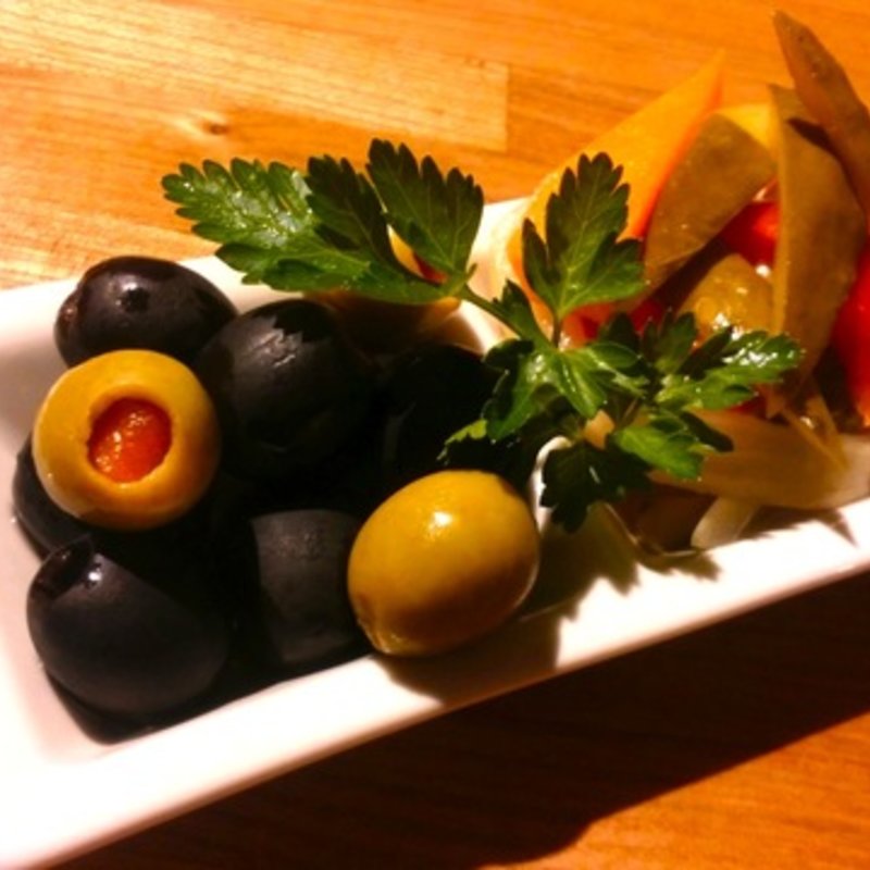 ピクルスオリーブ(洋安健果　ベルポスト （Ｂｅｌ　ｐｏｓｔｏ）)