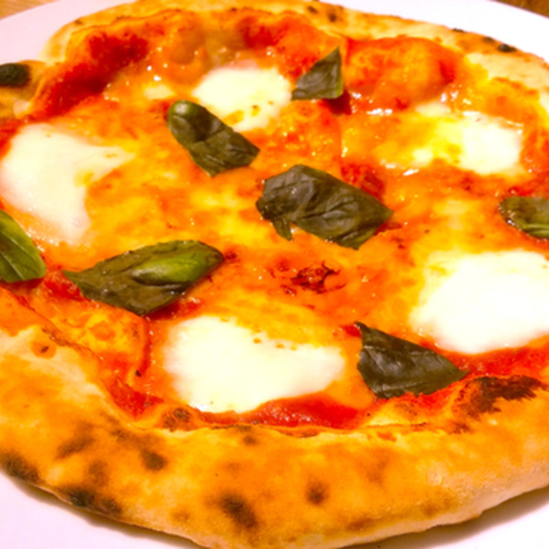 ピッツァ マルゲリータ（レギュラーサイズ）(洋安健果　ベルポスト （Ｂｅｌ　ｐｏｓｔｏ）)