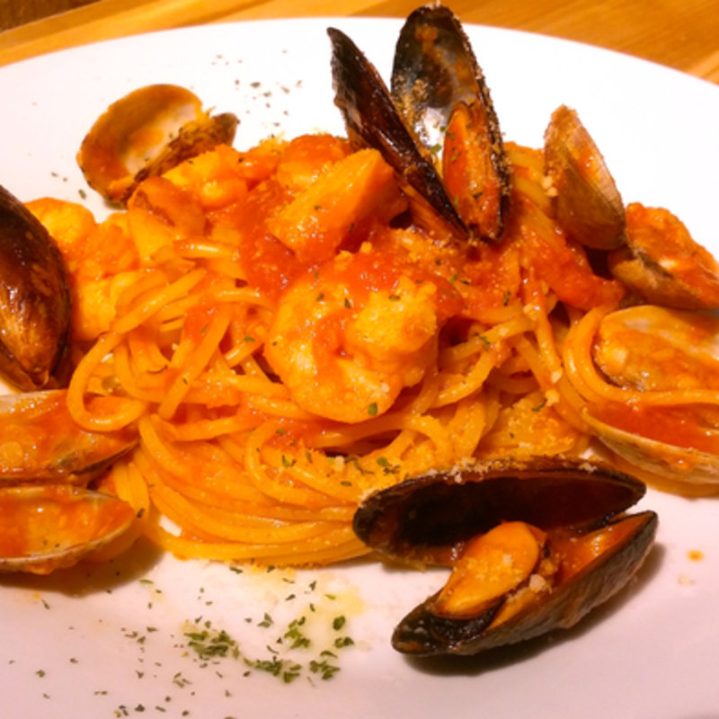 フレッシュトマトとバジルのパスタ(洋安健果　ベルポスト （Ｂｅｌ　ｐｏｓｔｏ）)