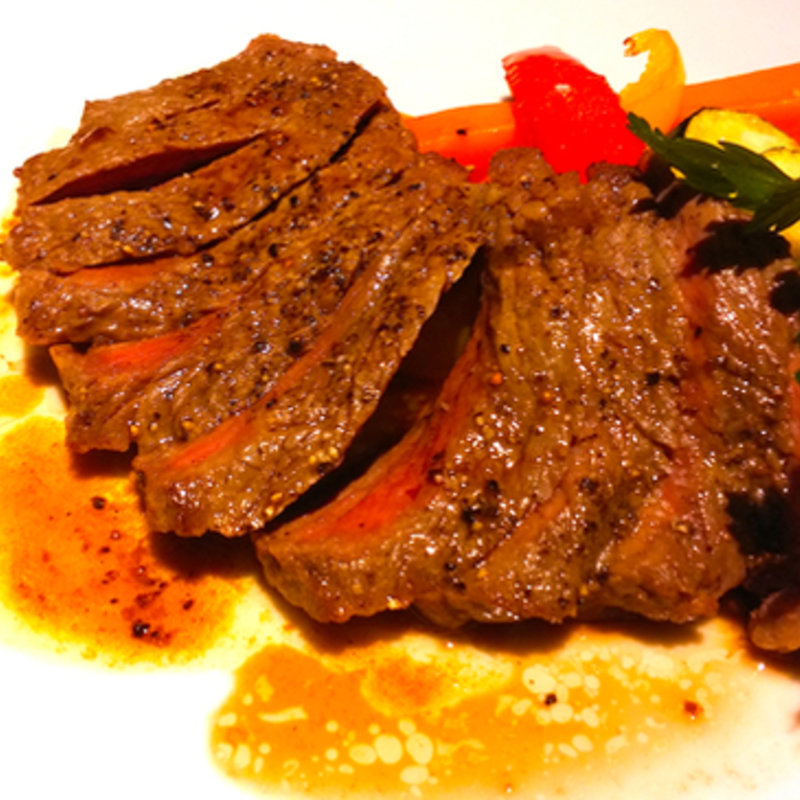 牛ステーキ(洋安健果　ベルポスト （Ｂｅｌ　ｐｏｓｔｏ）)